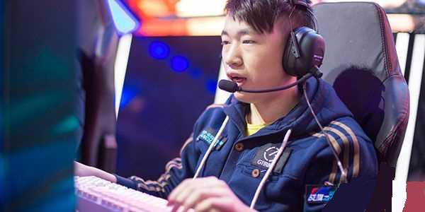 于他个人对 于他个人对