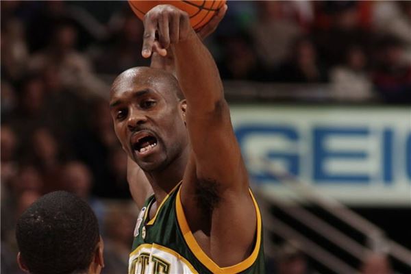 湖人买断 湖人买断