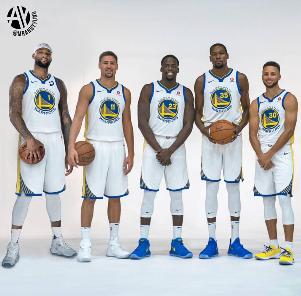 手在战术执 手在战术执