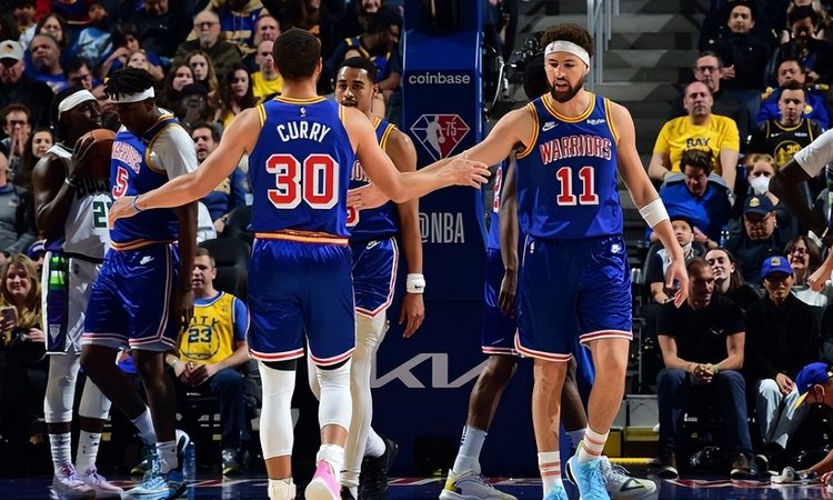 反哺俱乐部 反哺俱乐部